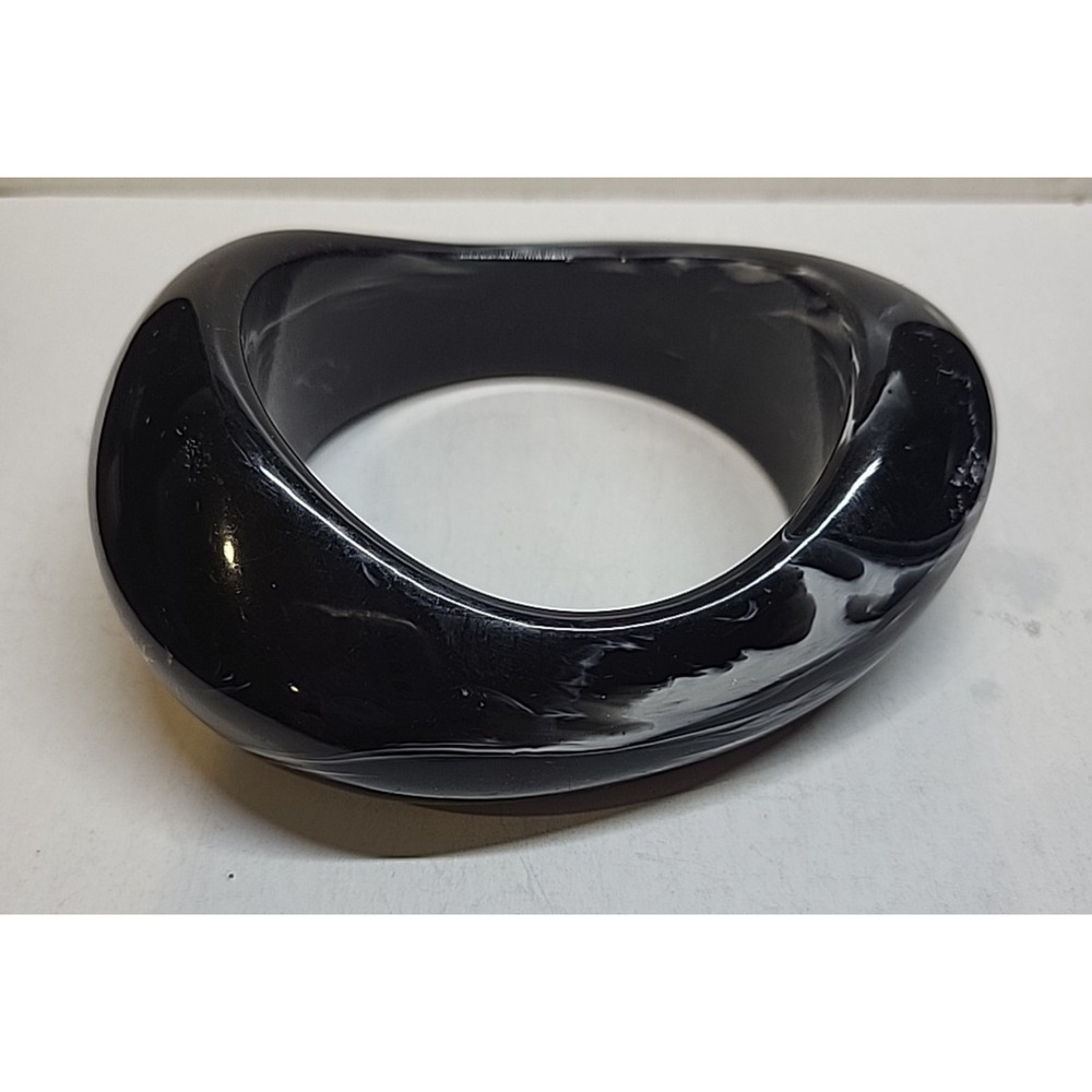 Vintage Black White Marbled Swirl Asymmetrical Lucite Chunky Bracelet 8" Wrist